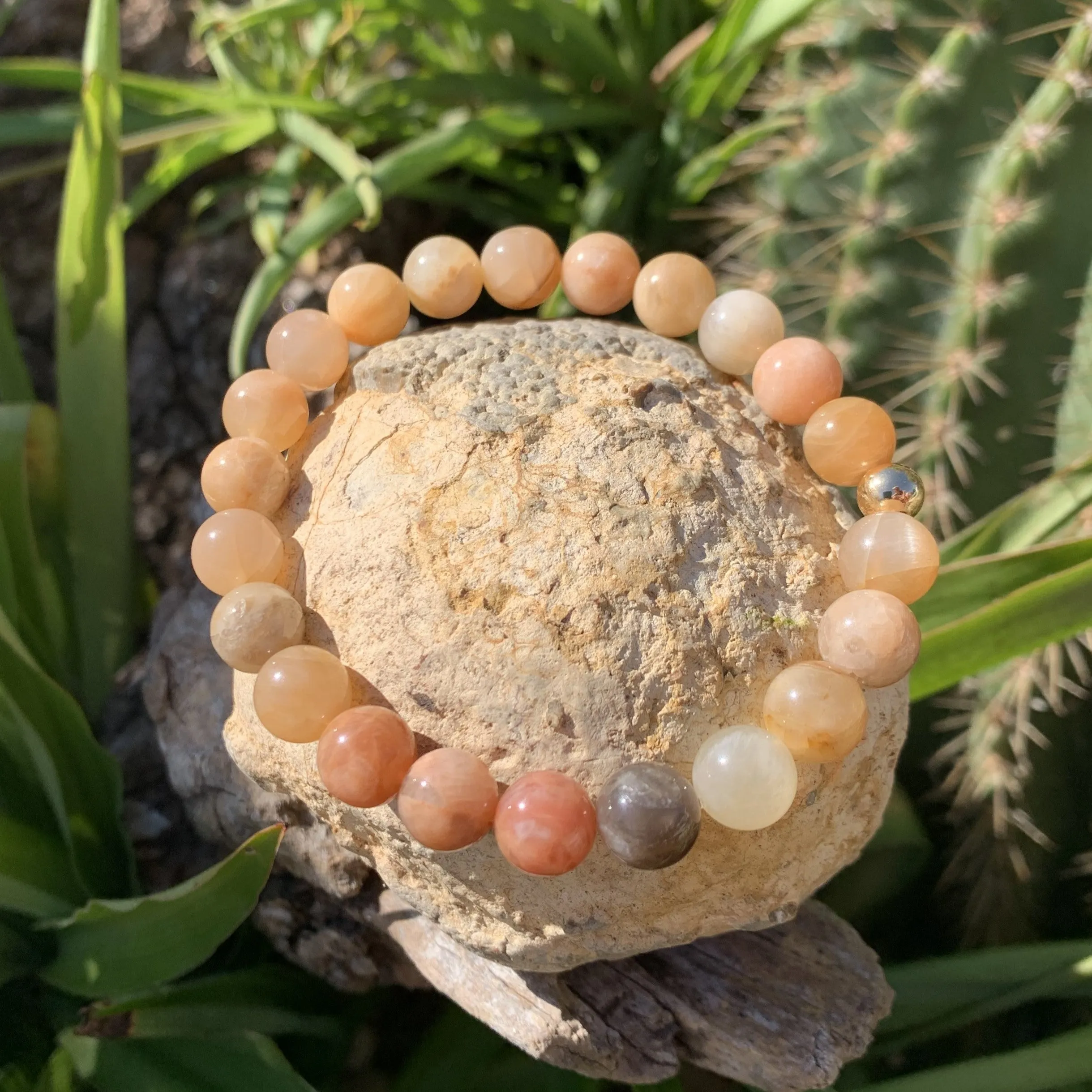 Bracelet pierre de soleil naturelle "une source de chaleur en hivers"