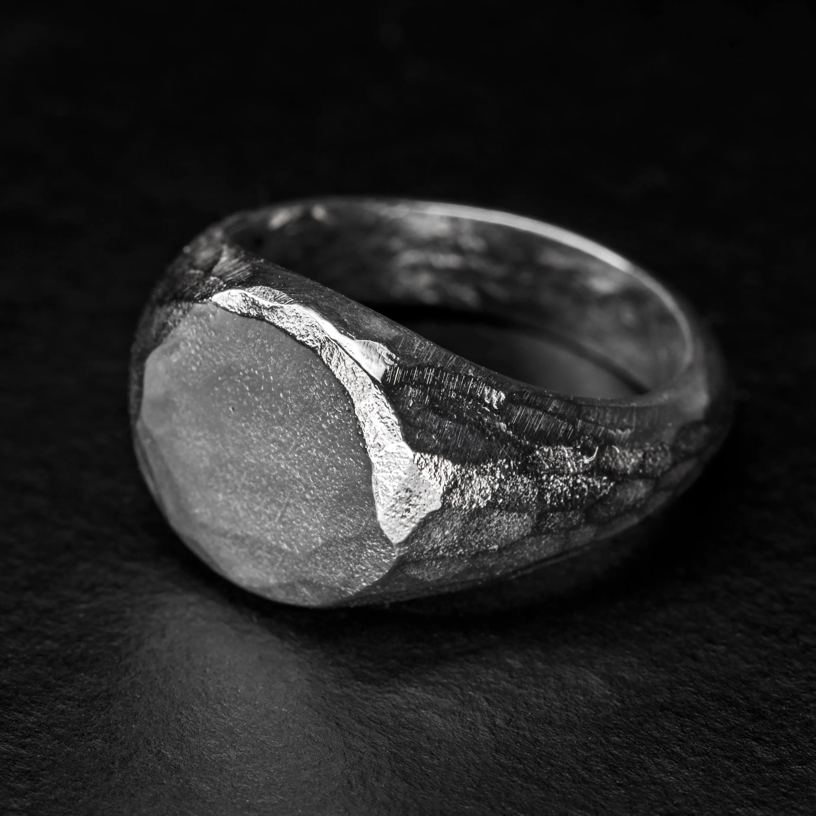 Classic Signet Ring - ATROPHY SIGNET