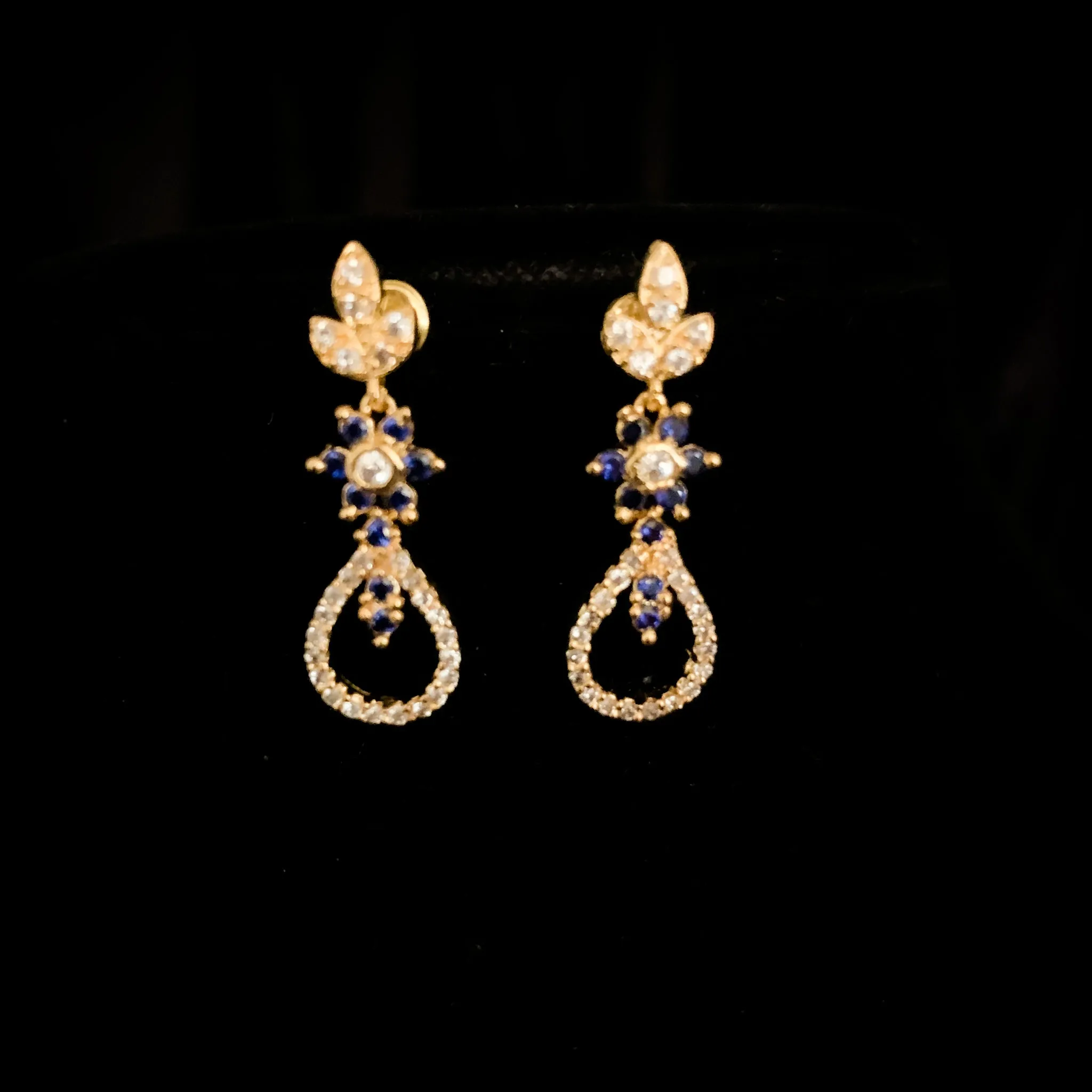Elegant Blue and white Zircon (CZ) stone Necklace Set