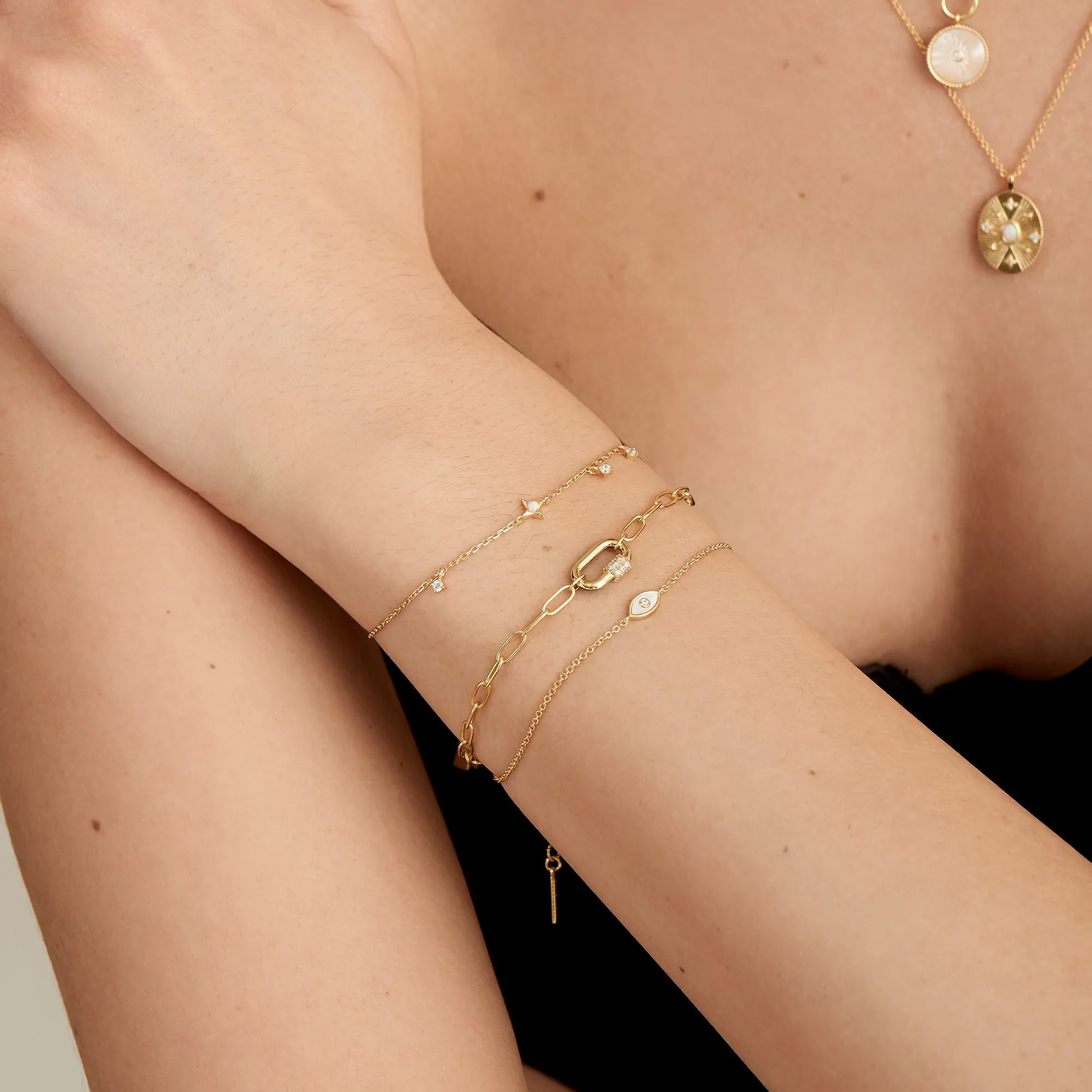 Exquisite Gold Star Kyoto Opal Bracelet - Elegant Jewelry Accessory