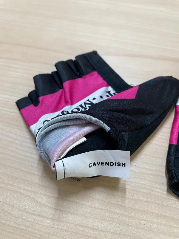 Mark Cavendish T-Mobile gloves Adidas S