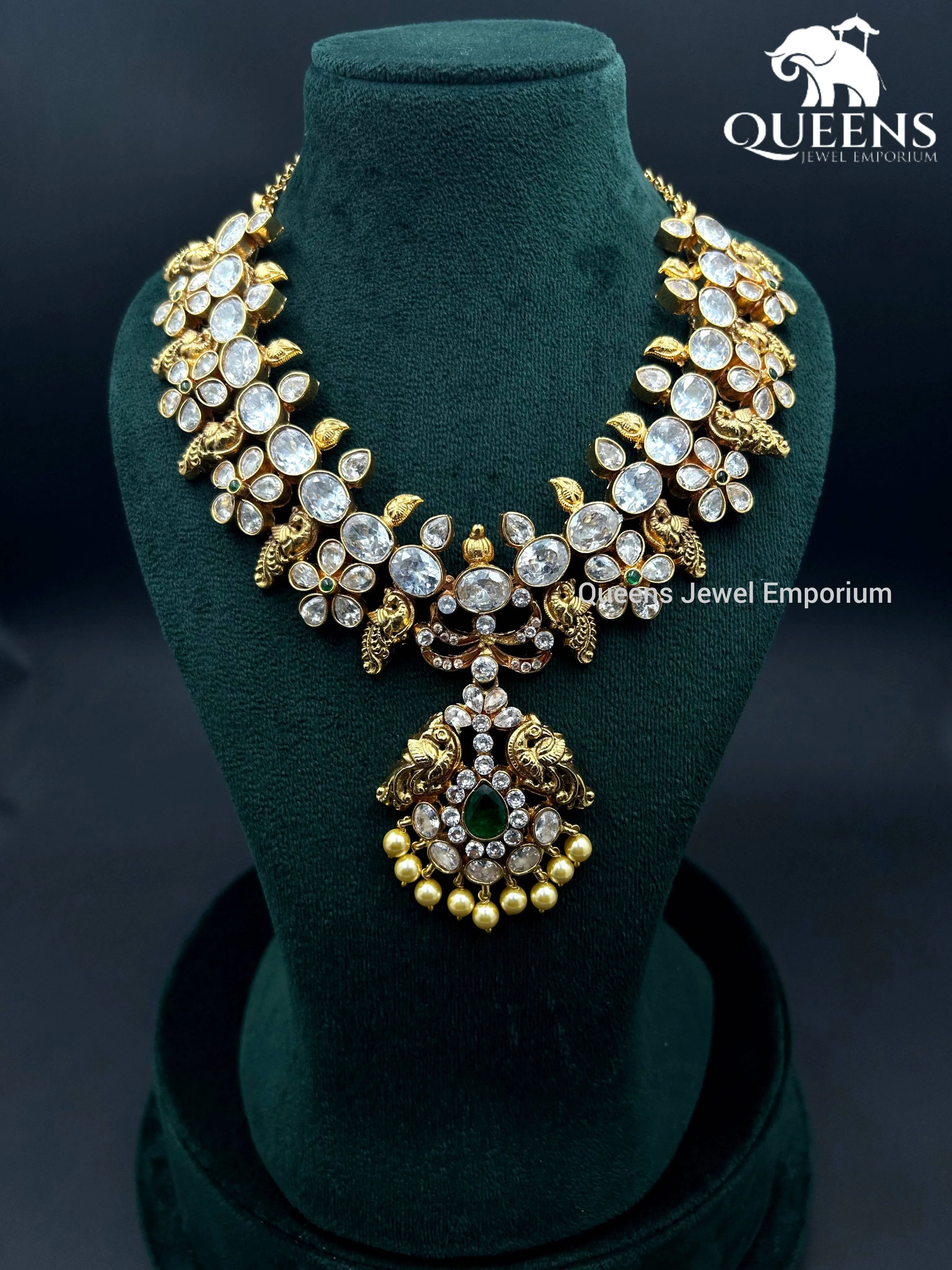 NAATHINI         ZIRCON         NECKLACE