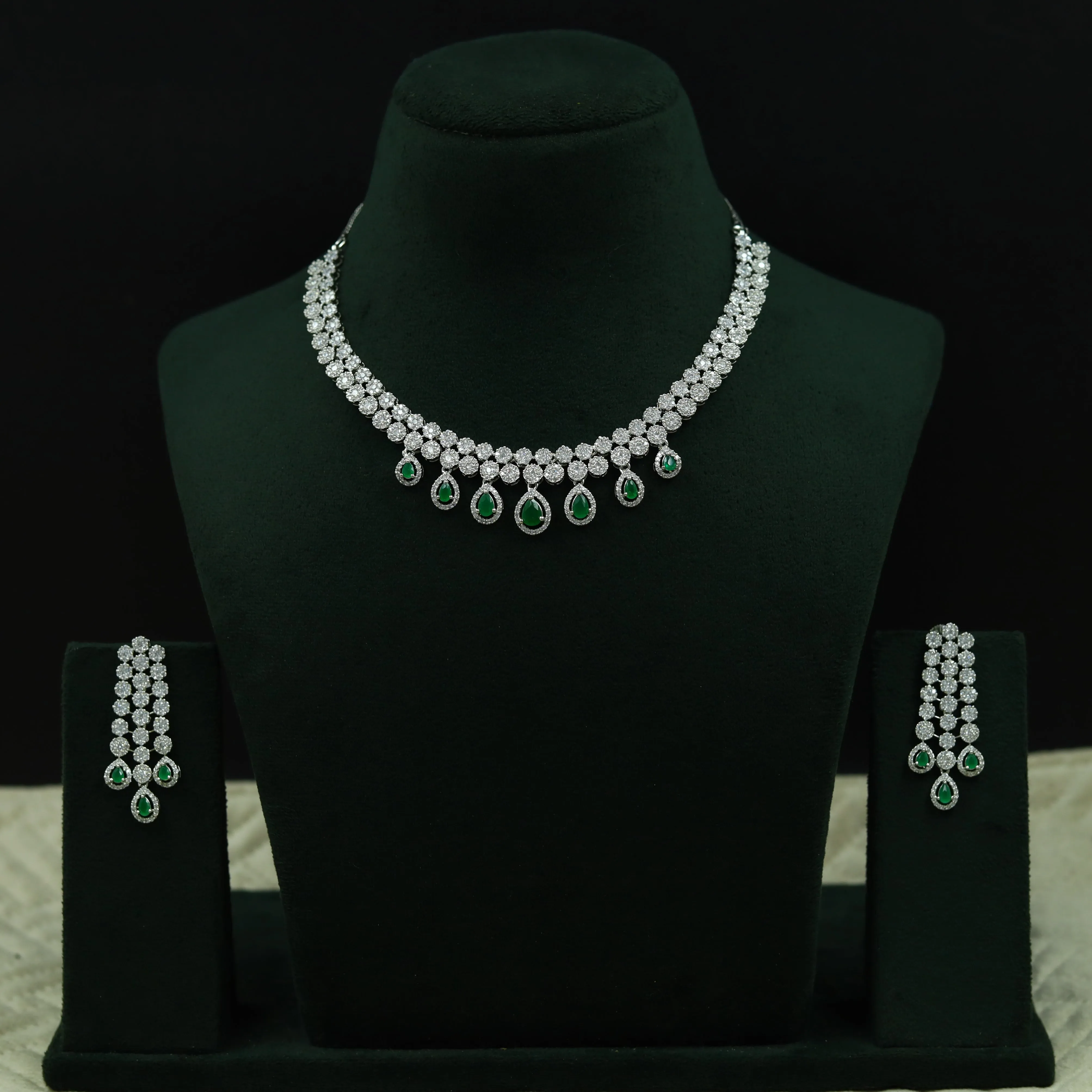 Round Neck Zircon/AD Necklace Set 12530-28