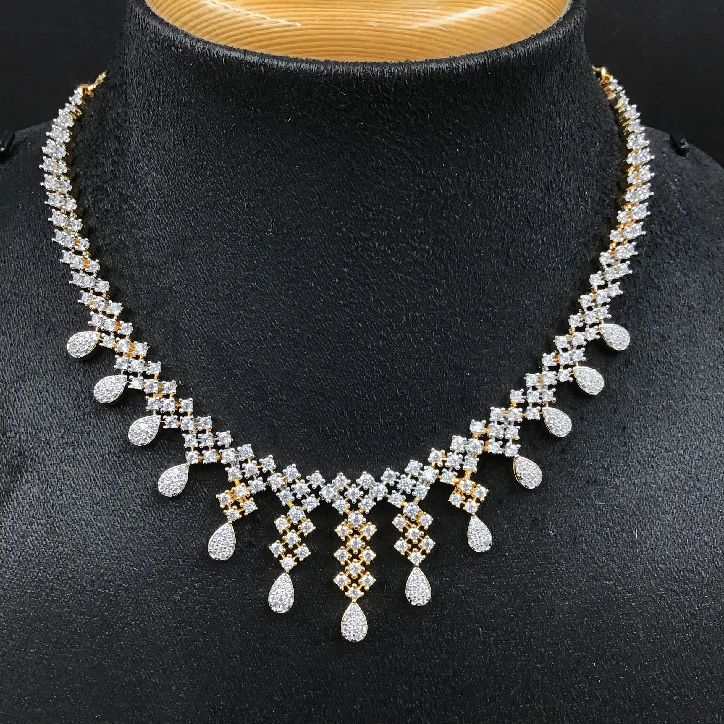Round Neck Zircon/AD Necklace Set 6209-08