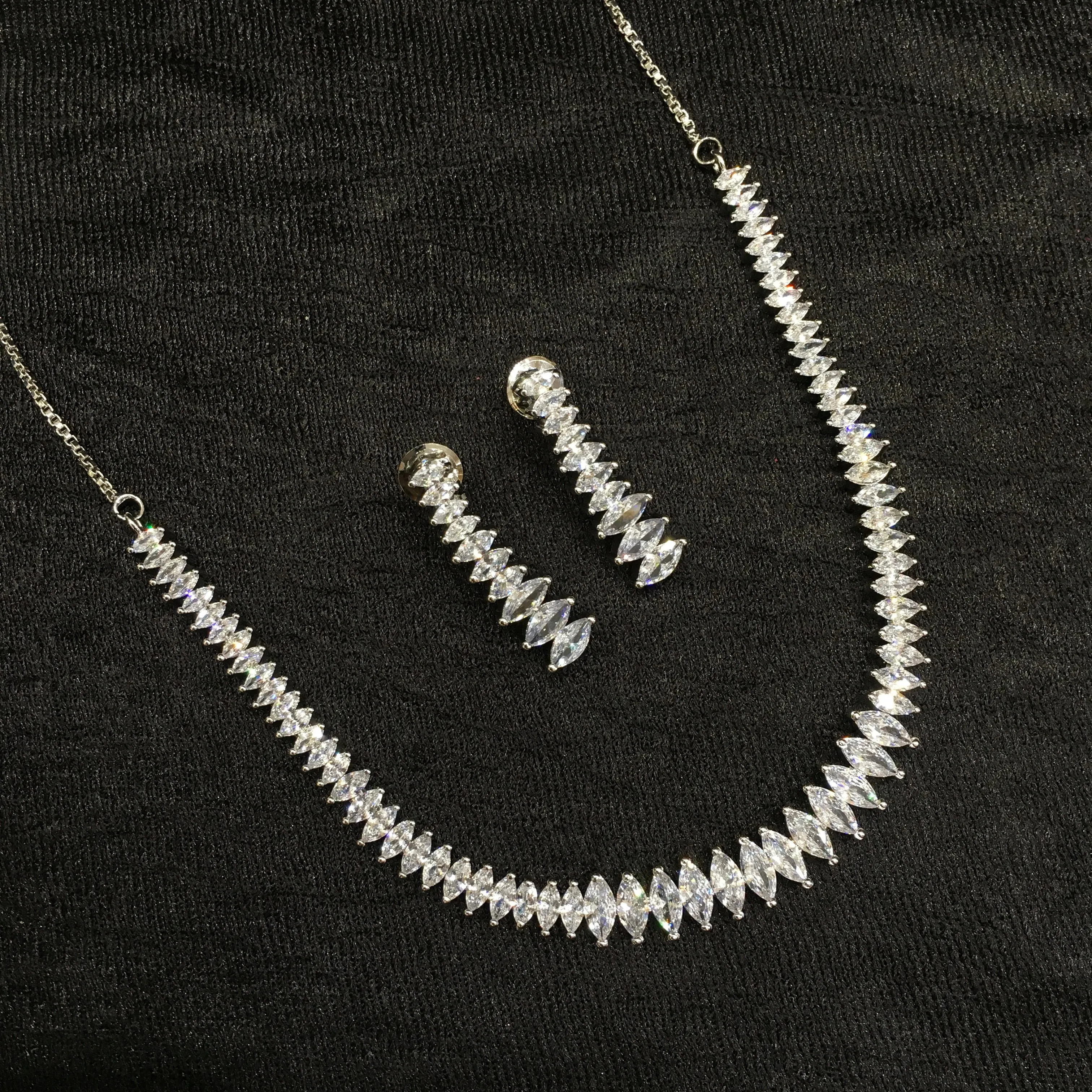 Round Neck Zircon/AD Necklace Set 6218-08