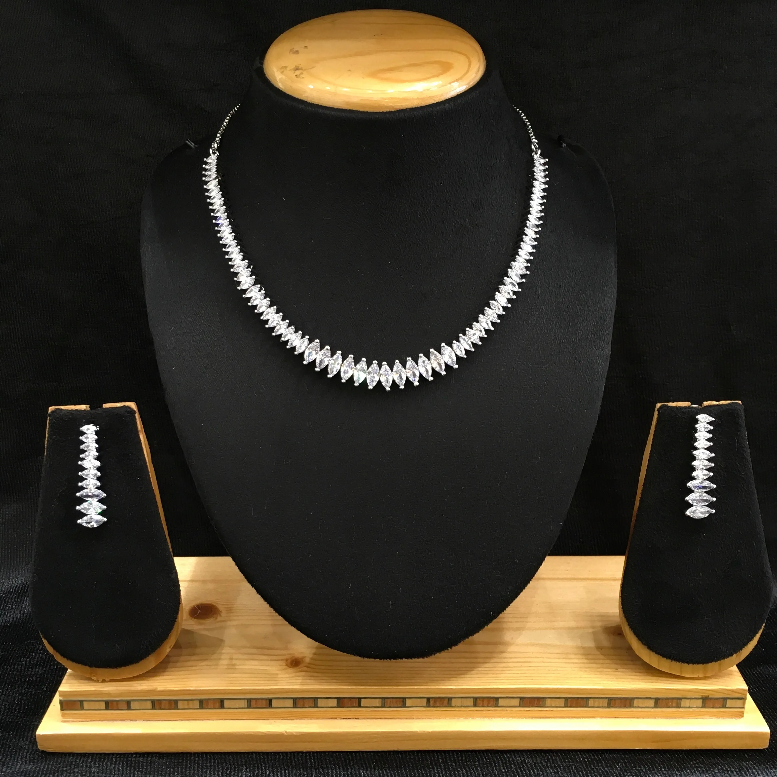 Round Neck Zircon/AD Necklace Set 6218-08