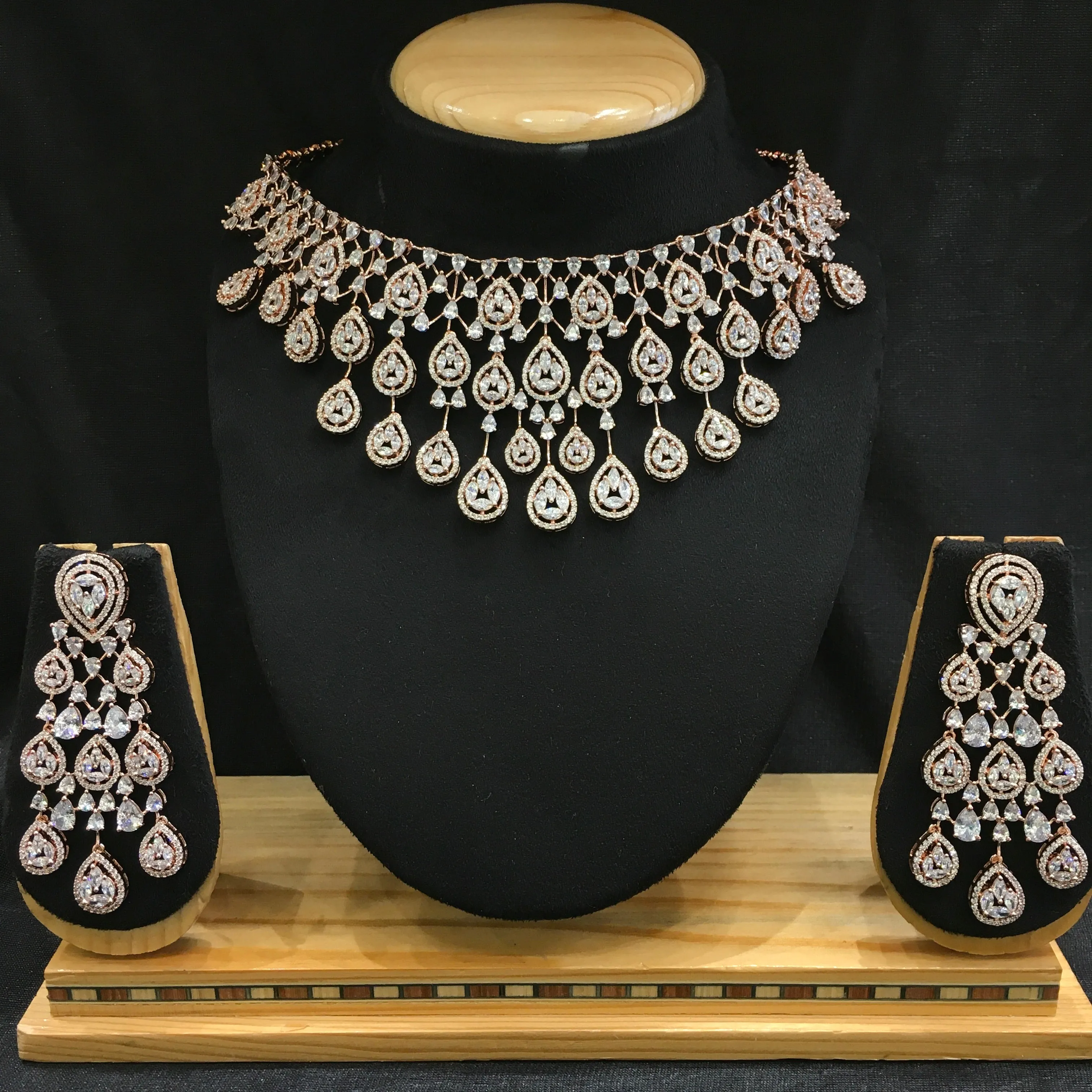 Round Neck Zircon/AD Necklace Set 6221-08