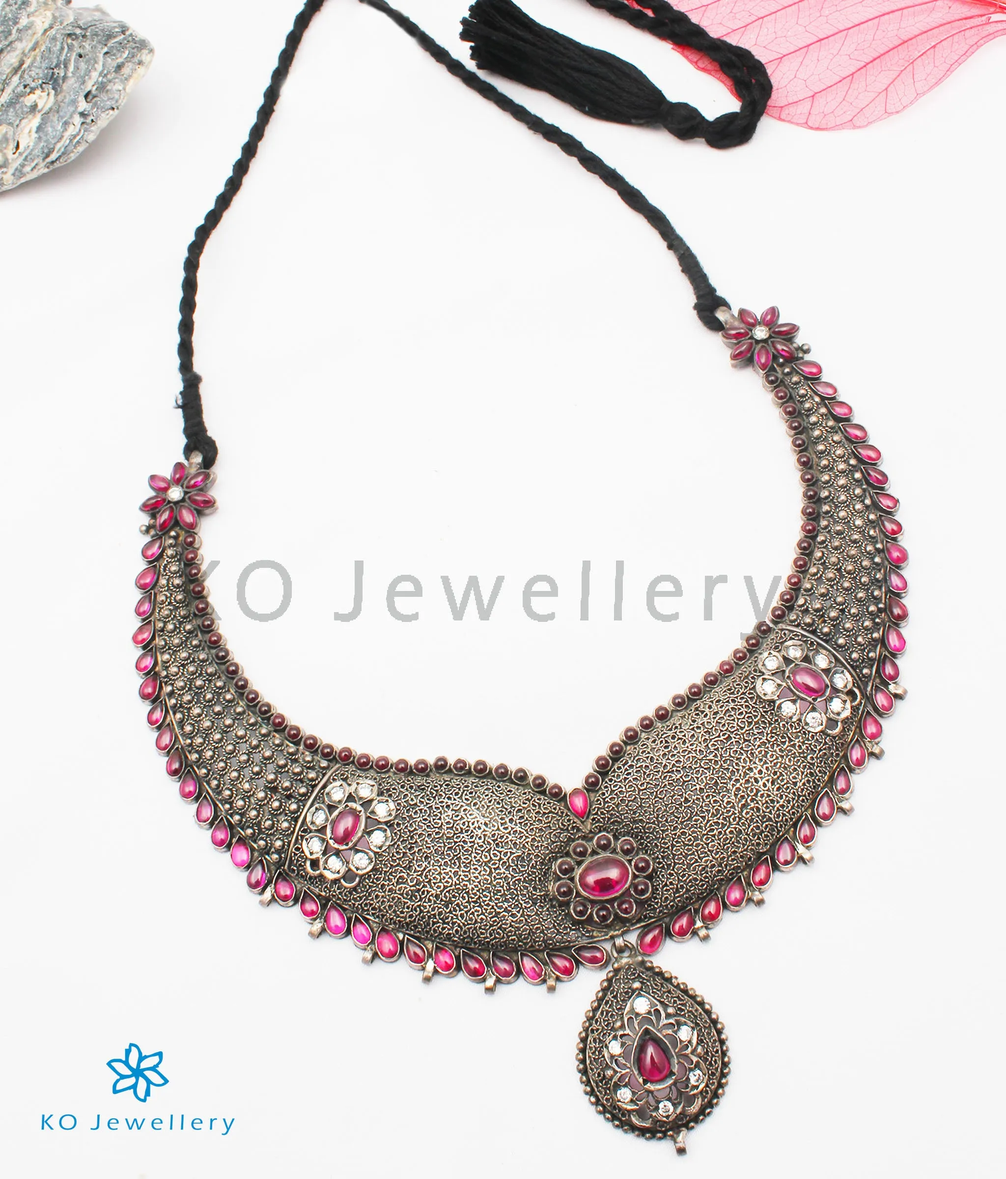 The Alvira Silver Filigree Necklace