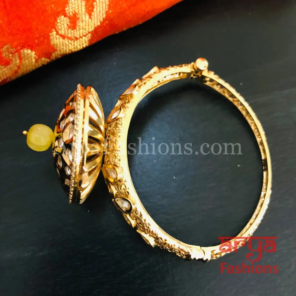 Veera Round Dial Jadau Kundan Rajwadi Openable Bracelet/ Jaipuri Pacchi Kundan Bracelet