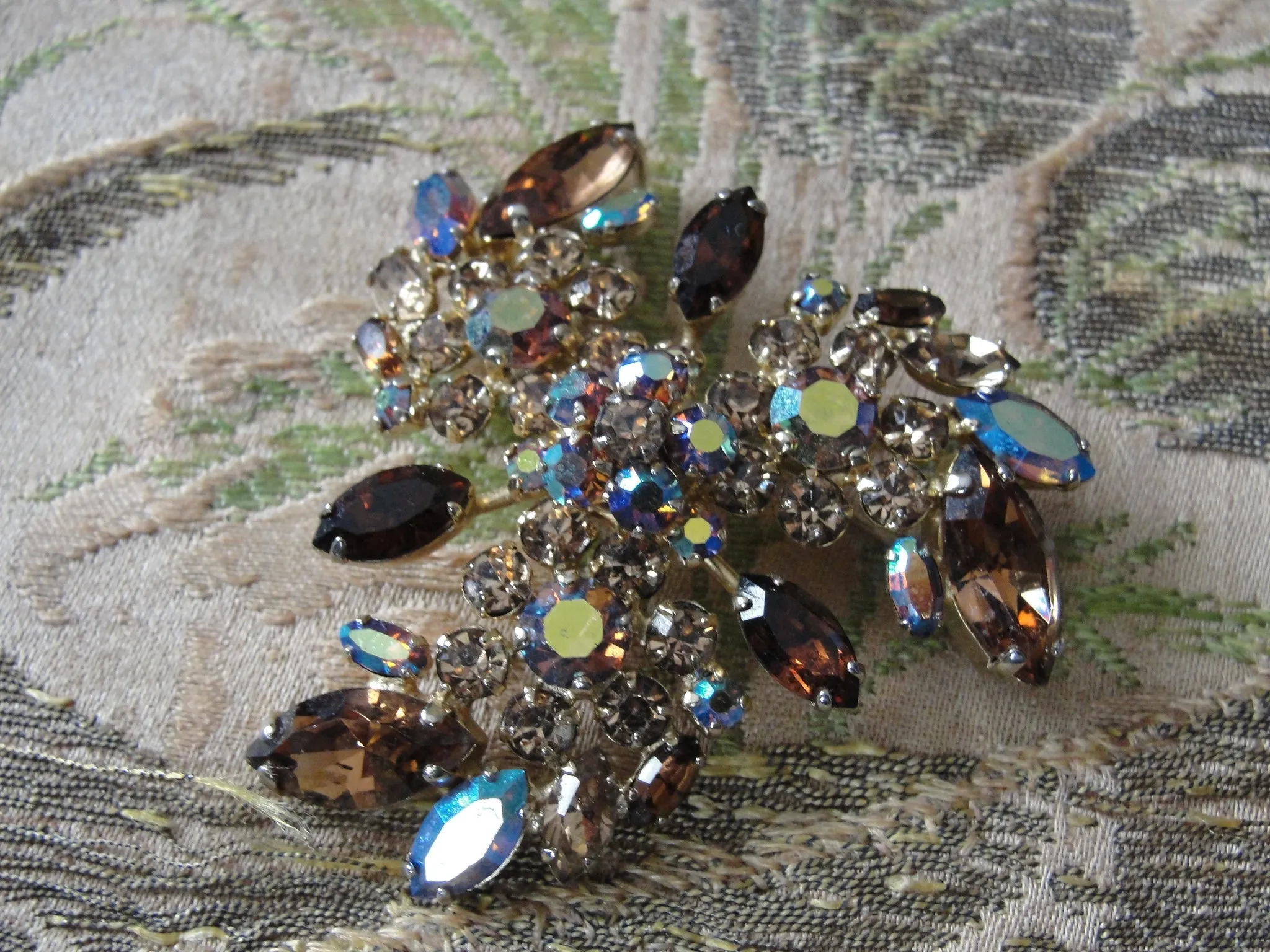 Vintage SHERMAN Signed Glittering TOPAZ Citrine Rhinestones Brooch,Prong Set,Brilliant Rhinestones,Dazzling Swarovski Crystal,Collectible Jewelry